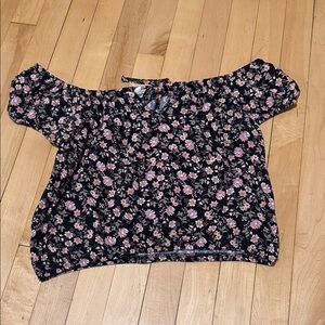 Pink Rose Black Off-Shoulder Crop Top with Pink Floral Print